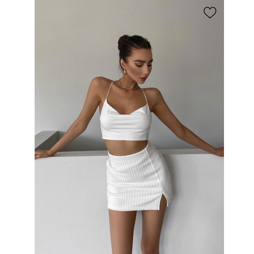 🎄LIKE NEW Princess Polly white mini skirt size 6